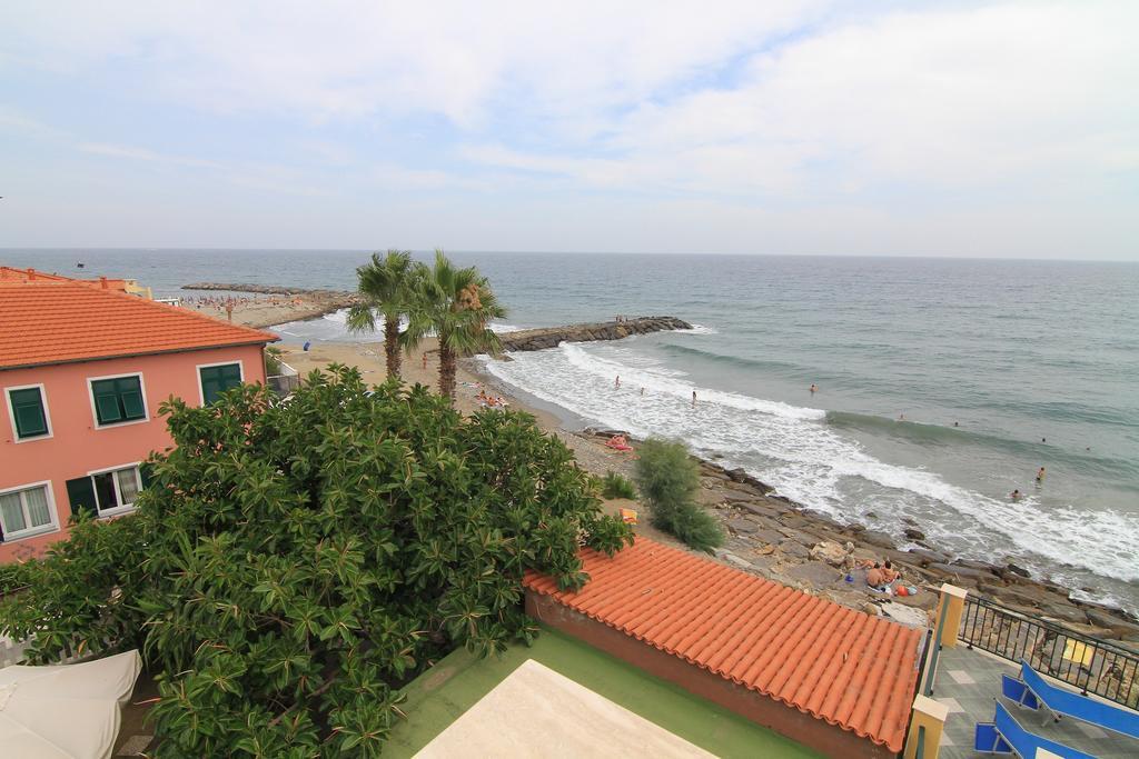 דירות ריווה ליגורה Residenza Marina חדר תמונה