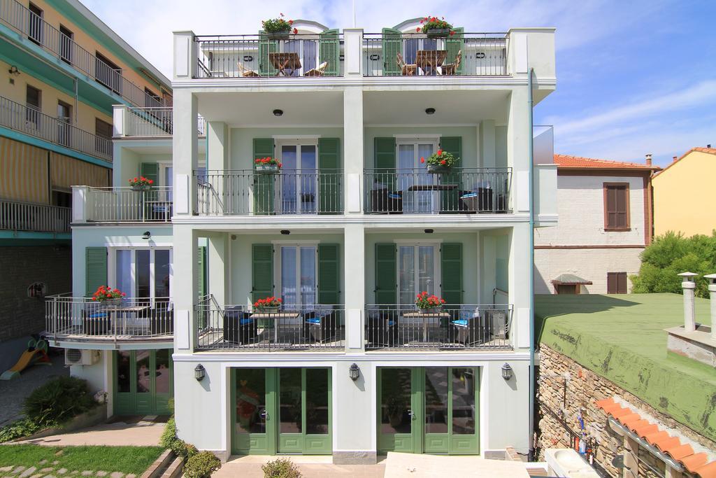 דירות ריווה ליגורה Residenza Marina מראה חיצוני תמונה